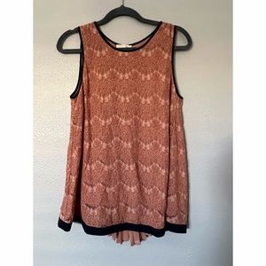 Yru Sleeveless Lace and Pleated Blouse